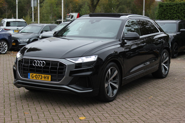 Audi Q8 50 TDI quattro Pro Line S / Trekhaak / Panoramadak / Camera / Softclose / Intr.voorverwarming / 21'' / Luchtvering / Leder / CarPlay / Bose / Dodehoek / DAB / ACC / Stoelverwarming