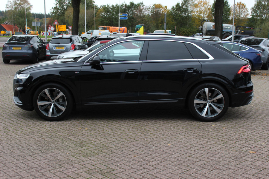 Audi Q8 50 TDI quattro Pro Line S / Trekhaak / Panoramadak / Camera / Softclose / Intr.voorverwarming / 21'' / Luchtvering / Leder / CarPlay / Bose / Dodehoek / DAB / ACC / Stoelverwarming