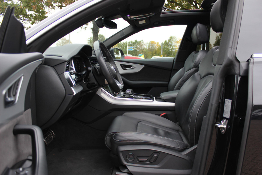 Audi Q8 50 TDI quattro Pro Line S / Trekhaak / Panoramadak / Camera / Softclose / Intr.voorverwarming / 21'' / Luchtvering / Leder / CarPlay / Bose / Dodehoek / DAB / ACC / Stoelverwarming
