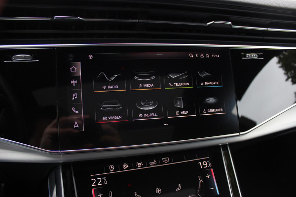 Audi Q8 50 TDI quattro Pro Line S / Trekhaak / Panoramadak / Camera / Softclose / Intr.voorverwarming / 21'' / Luchtvering / Leder / CarPlay / Bose / Dodehoek / DAB / ACC / Stoelverwarming