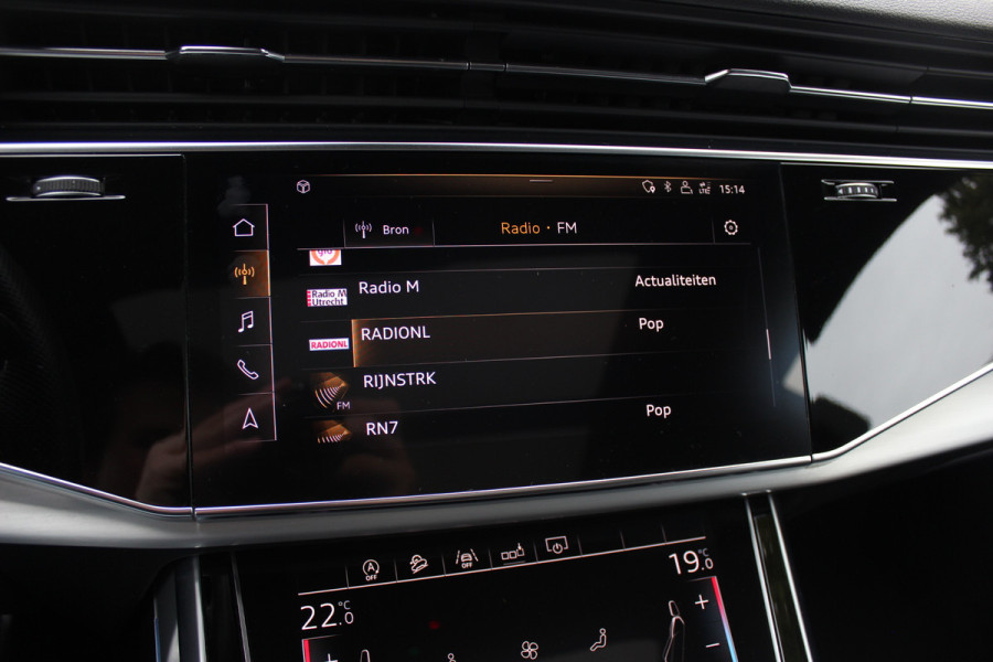Audi Q8 50 TDI quattro Pro Line S / Trekhaak / Panoramadak / Camera / Softclose / Intr.voorverwarming / 21'' / Luchtvering / Leder / CarPlay / Bose / Dodehoek / DAB / ACC / Stoelverwarming