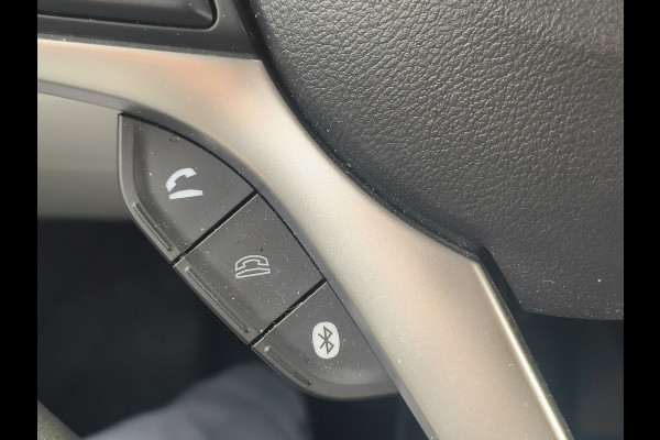 Suzuki Ignis 1.2 Smart Hybrid Select + trekhaak + navigatie Rijklaar “Sinds 1970 | 5.000+ reviews | Score 9,5 | Service zoals ’t hoort” Henk Jongen Auto's in Helmond,  al 50 jaar service zoals 't hoort!