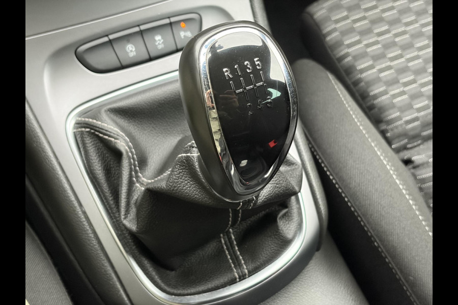Opel Astra Sports Tourer 1.4 Online Edition ✓2e Eigenaar✓Trekhaak✓Carplay✓Navi✓Recent beurt gehad✓150pk✓Dealer Onderhouden✓6 Bak✓Pdc V+A✓Lm velgen✓Clima✓Cruise✓N.A.P✓Apk tot 06-2027