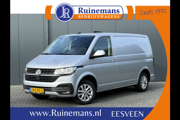 Volkswagen Transporter 2.0 TDI 150 PK HIGHLINE / DSG AUTOMAAT / L1H1 / SORTIMO INRICHTING / TREKHAAK / CAMERA / ADAPTIVE CRUISE / ACHTERKLEP