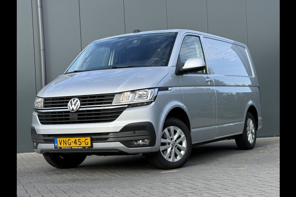 Volkswagen Transporter 2.0 TDI 150 PK HIGHLINE / DSG AUTOMAAT / L1H1 / SORTIMO INRICHTING / TREKHAAK / CAMERA / ADAPTIVE CRUISE / ACHTERKLEP