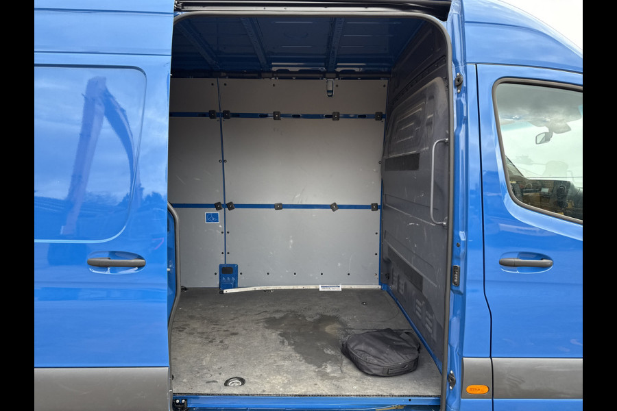 Mercedes-Benz eSprinter 312 55kWh L2H2 Elektrisch 168km WLTP 80kW Snelladen Climate Control Stoelverwarming Camera Laadkabels