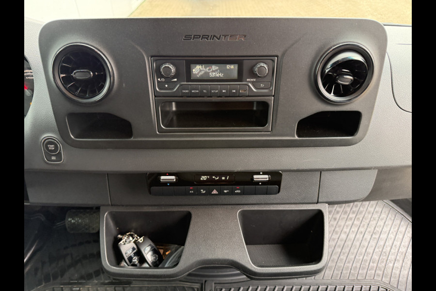 Mercedes-Benz eSprinter 312 55kWh L2H2 Elektrisch 168km WLTP 80kW Snelladen Climate Control Stoelverwarming Camera Laadkabels