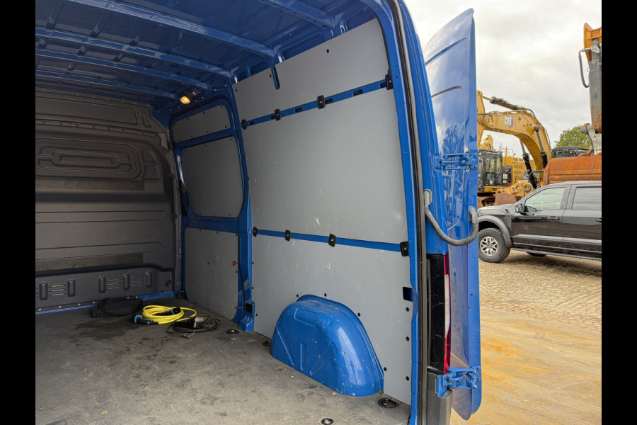Mercedes-Benz eSprinter 312 55kWh L2H2 Elektrisch 168km WLTP 80kW Snelladen Climate Control Stoelverwarming Camera Laadkabels