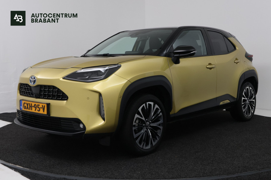 Toyota Yaris Cross 1.5 Hybrid Launch Edition (PANORAMADAK, TREKHAAK, CAMERA, STOELVERWARMING)