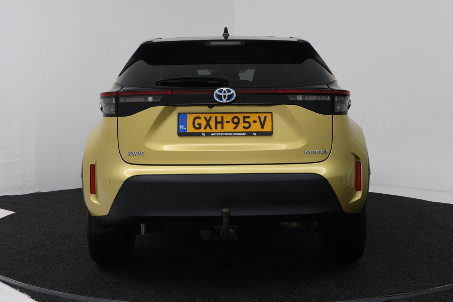 Toyota Yaris Cross 1.5 Hybrid Launch Edition (PANORAMADAK, TREKHAAK, CAMERA, STOELVERWARMING)