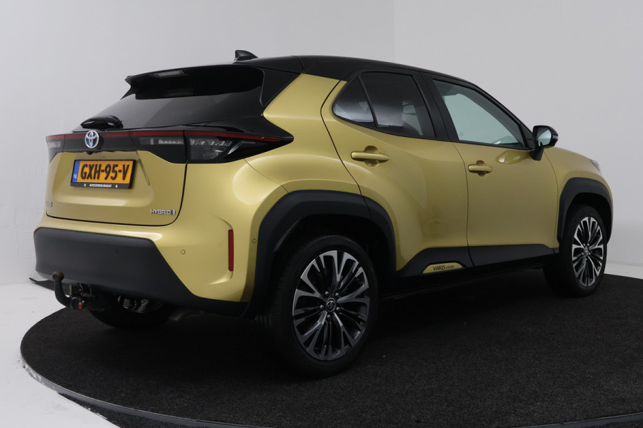 Toyota Yaris Cross 1.5 Hybrid Launch Edition (PANORAMADAK, TREKHAAK, CAMERA, STOELVERWARMING)