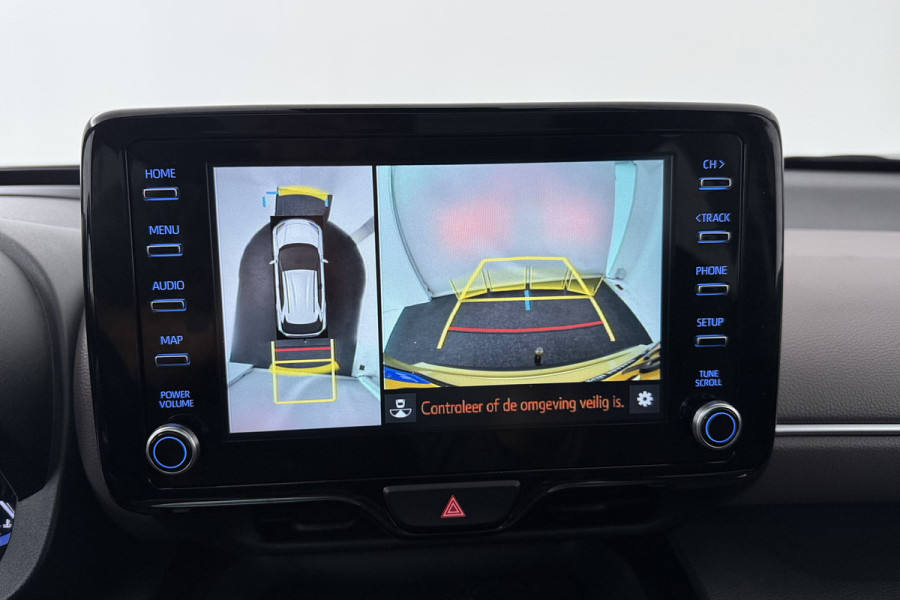 Toyota Yaris Cross 1.5 Hybrid Launch Edition (PANORAMADAK, TREKHAAK, CAMERA, STOELVERWARMING)