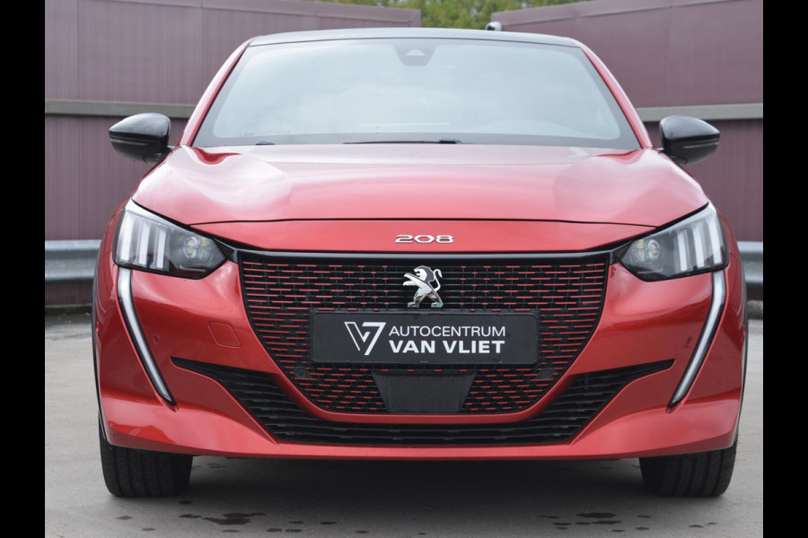 Peugeot e-208 EV GT Pack 50 kWh | ADAPTIVE CRUISE CONTROL | STOELVERWARMING | PANORAMADAK | PARKEERSENSOREN MET CAMERA