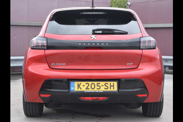 Peugeot e-208 EV GT Pack 50 kWh | ADAPTIVE CRUISE CONTROL | STOELVERWARMING | PANORAMADAK | PARKEERSENSOREN MET CAMERA