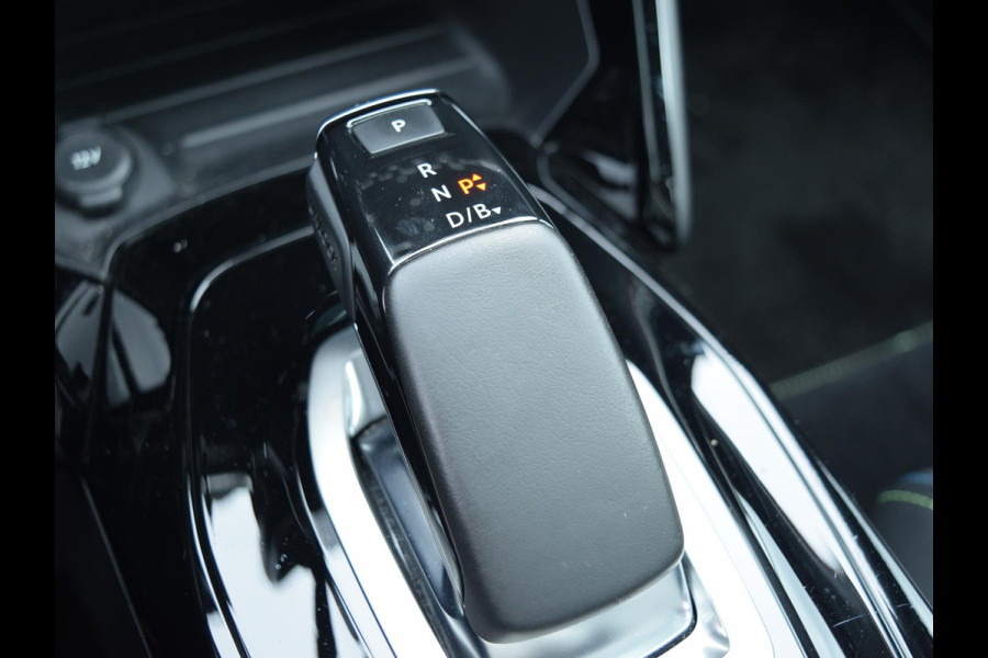 Peugeot e-208 EV GT Pack 50 kWh | ADAPTIVE CRUISE CONTROL | STOELVERWARMING | PANORAMADAK | PARKEERSENSOREN MET CAMERA