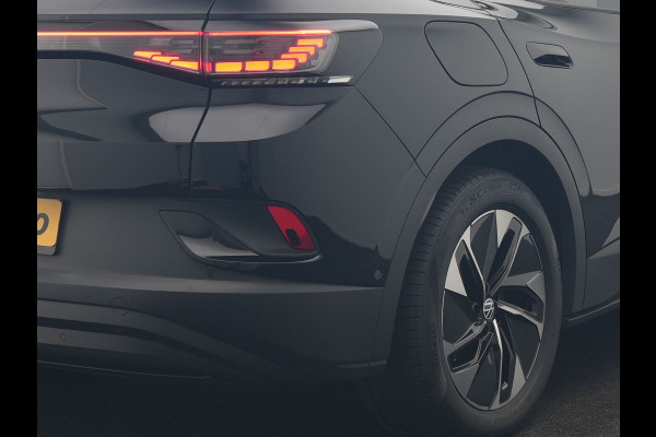 Volkswagen ID.4 Pro 77 kWh 204pk Dealer O.H | Trekhaak Af Fabriek | Adaptive Cruise | 360 Camera | Sportstoelen & Stuur Verwarmd | Sfeerverlichting | Apple Carplay | Blis | IQ Light | Virtual | Navigatie | DAB | 19"L.M |