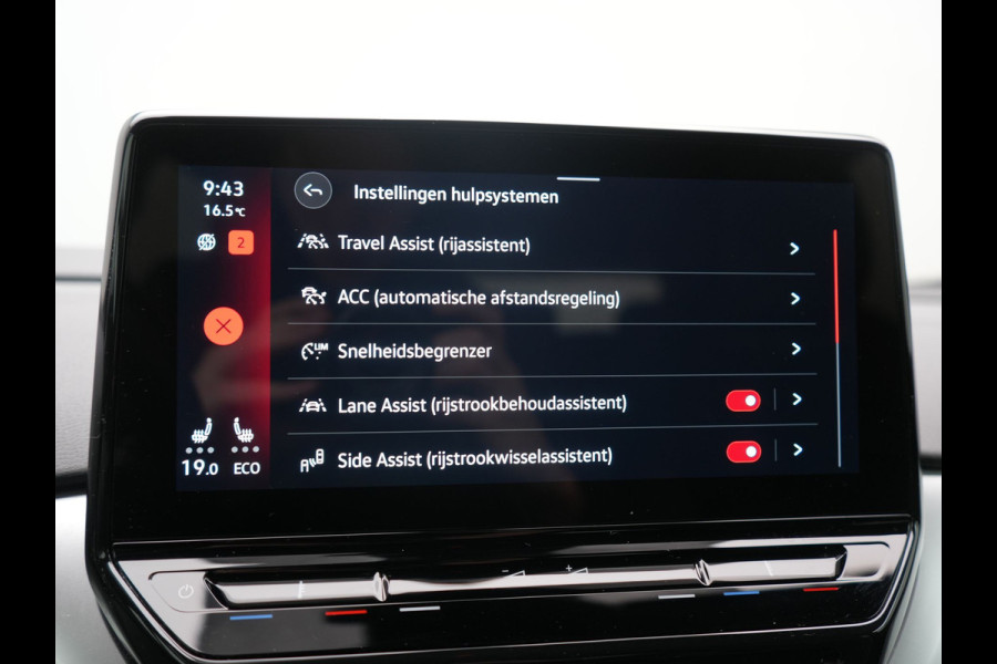 Volkswagen ID.4 Pro 77 kWh 204pk Dealer O.H | Trekhaak Af Fabriek | Adaptive Cruise | 360 Camera | Sportstoelen & Stuur Verwarmd | Sfeerverlichting | Apple Carplay | Blis | IQ Light | Virtual | Navigatie | DAB | 19"L.M |