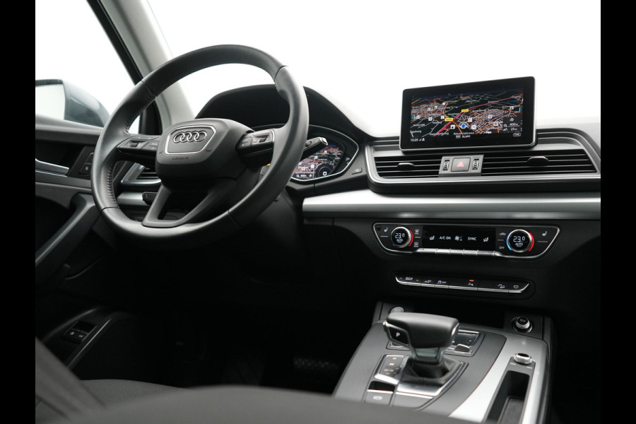 Audi Q5 50 TFSI e quattro Pro Line PHEV 300pk Dealer O.H | Trekhaak Afn. | Panodak | Sportstoelen Verwarmd | Cruise Control | Navigatie | DAB | Virtual | 18"L.M | Plug In Hybrid |