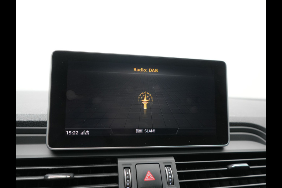Audi Q5 50 TFSI e quattro Pro Line PHEV 300pk Dealer O.H | Trekhaak Afn. | Panodak | Sportstoelen Verwarmd | Cruise Control | Navigatie | DAB | Virtual | 18"L.M | Plug In Hybrid |