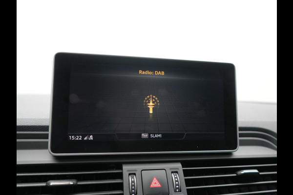 Audi Q5 50 TFSI e quattro Pro Line PHEV 300pk Dealer O.H | Trekhaak Afn. | Panodak | Sportstoelen Verwarmd | Cruise Control | Navigatie | DAB | Virtual | 18"L.M | Plug In Hybrid |