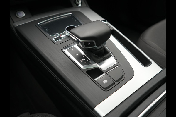 Audi Q5 50 TFSI e quattro Pro Line PHEV 300pk Dealer O.H | Trekhaak Afn. | Panodak | Sportstoelen Verwarmd | Cruise Control | Navigatie | DAB | Virtual | 18"L.M | Plug In Hybrid |
