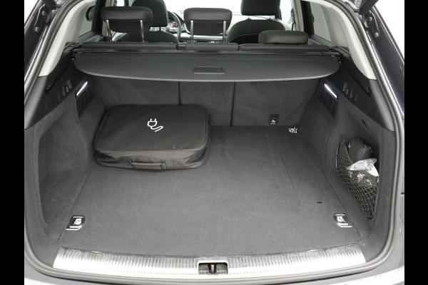 Audi Q5 50 TFSI e quattro Pro Line PHEV 300pk Dealer O.H | Trekhaak Afn. | Panodak | Sportstoelen Verwarmd | Cruise Control | Navigatie | DAB | Virtual | 18"L.M | Plug In Hybrid |