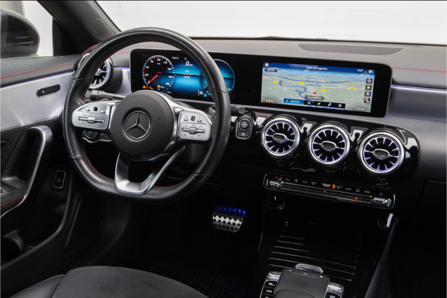 Mercedes-Benz CLA-Klasse 180 AMG, Widescreen, Sfeerverlichting, Sterrenhemel, Camera