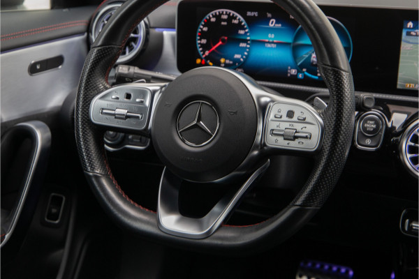 Mercedes-Benz CLA-Klasse 180 AMG, Widescreen, Sfeerverlichting, Sterrenhemel, Camera