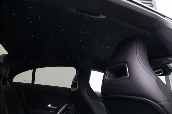 Mercedes-Benz CLA-Klasse 180 AMG, Widescreen, Sfeerverlichting, Sterrenhemel, Camera