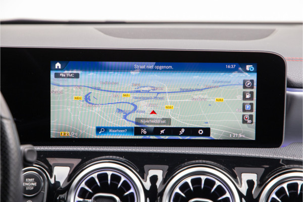 Mercedes-Benz CLA-Klasse 180 AMG, Widescreen, Sfeerverlichting, Sterrenhemel, Camera