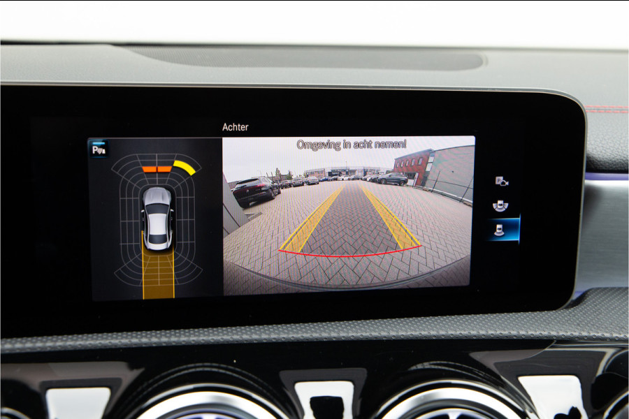 Mercedes-Benz CLA-Klasse 180 AMG, Widescreen, Sfeerverlichting, Sterrenhemel, Camera