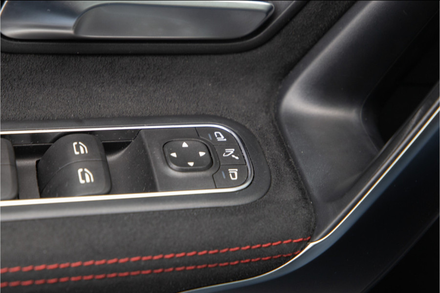 Mercedes-Benz CLA-Klasse 180 AMG, Widescreen, Sfeerverlichting, Sterrenhemel, Camera