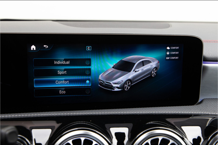 Mercedes-Benz CLA-Klasse 180 AMG, Widescreen, Sfeerverlichting, Sterrenhemel, Camera