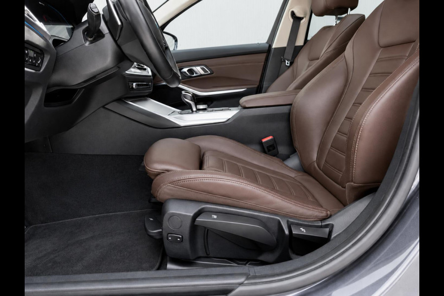 BMW 3 Serie Touring 320e Business Edition Plus Panodak Adaptive Cruise 18" Leder Vernasca PDC VA Laser Light Live Cockpit Premium Audio Sportstoelen
