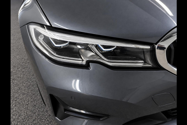BMW 3 Serie Touring 320e Business Edition Plus Panodak Adaptive Cruise 18" Leder Vernasca PDC VA Laser Light Live Cockpit Premium Audio Sportstoelen