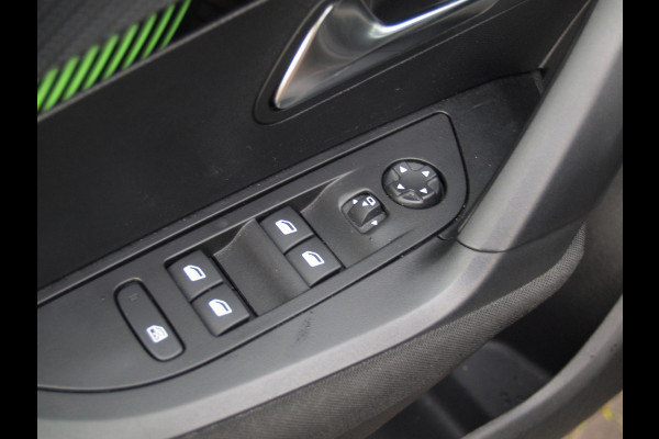 Peugeot e-2008 EV Active 54 kWh | Nieuw Model | SOH 94% | Warmtepomp | Apple Carplay | Dealeronderhouden | NL-Auto |