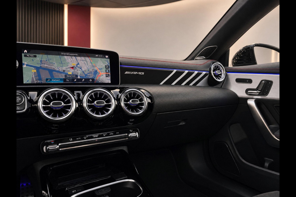 Mercedes-Benz CLA-Klasse AMG 45 S 421PK 4MATIC+ Premium Plus | Pano | Burmester | Kuipstoelen | Dealer Ond.