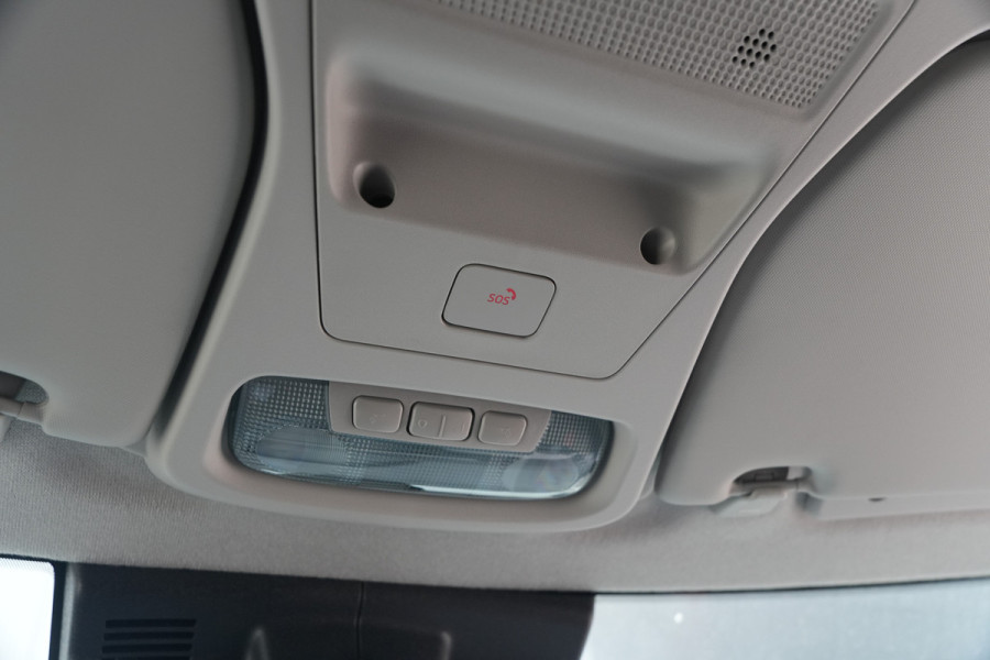 Ford E-Transit Courier Trend 46 kWh 136pk - Trekhaak - Vloerplaat - Camera - Cruise - Carplay/Android - Rijklaar
