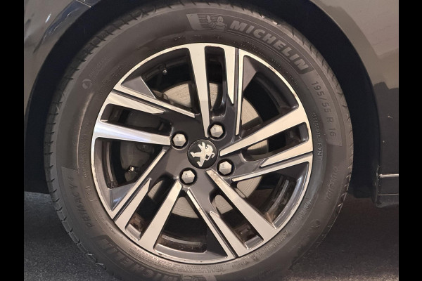 Peugeot 208 1.2 PureTech 100PK Allure Pack | Carplay | Camera | Stoelverw. | Incl. garantie