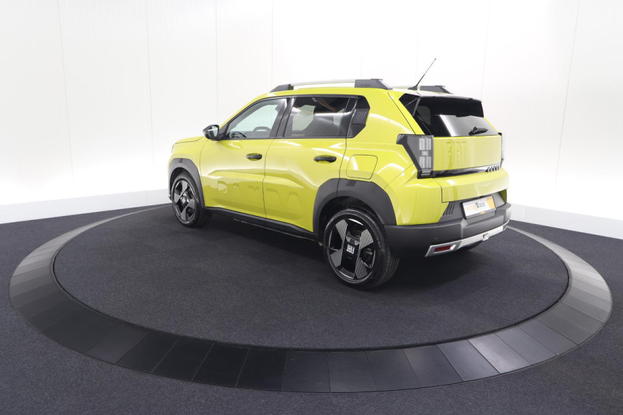 Fiat Grande Panda E La Prima 7 kW 44 kWh | 1 Fase | SOH 96% | Camera | Navigatie | Parkeersensoren