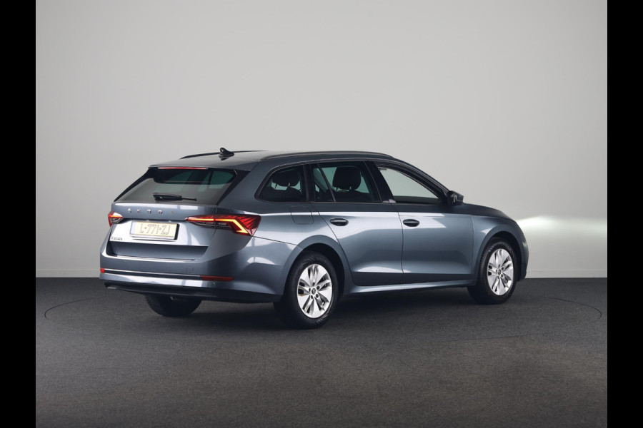 Škoda Octavia Combi 1.0 TSI Business Edition 110pk | Airco automatisch |Apple Carplay/Android Auto | Cruise control | LED koplampen | Lichtmetalen velgen 16" | Navigatiesysteem full ma
