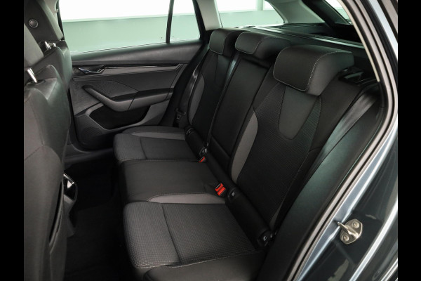 Škoda Octavia Combi 1.0 TSI Business Edition 110pk | Airco automatisch |Apple Carplay/Android Auto | Cruise control | LED koplampen | Lichtmetalen velgen 16" | Navigatiesysteem full ma
