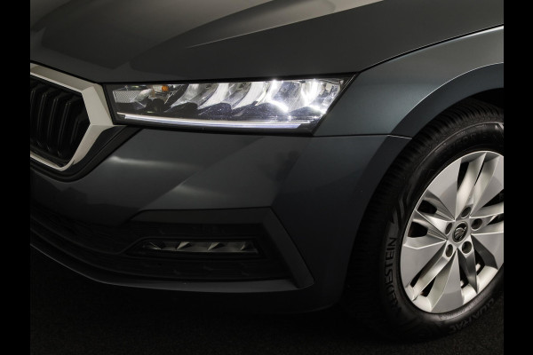 Škoda Octavia Combi 1.0 TSI Business Edition 110pk | Airco automatisch |Apple Carplay/Android Auto | Cruise control | LED koplampen | Lichtmetalen velgen 16" | Navigatiesysteem full ma