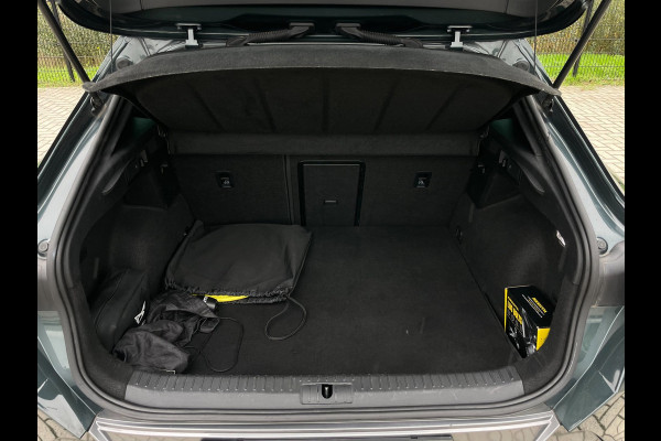 CUPRA Formentor 1.4 e-Hybrid Business | CarPlay | Stoel-/ stuurverwarming | Dealer onderhouden
