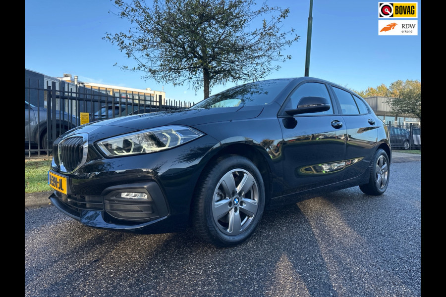 BMW 1-serie 118i Business Edit Automaat Clima Navi 33.094 KM NL-Auto