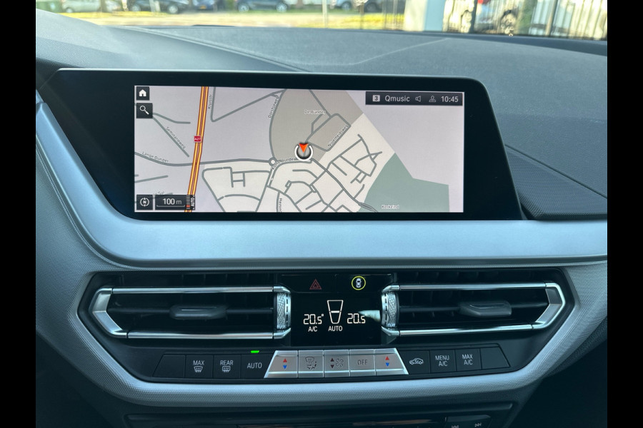 BMW 1-serie 118i Business Edit Automaat Clima Navi 33.094 KM NL-Auto
