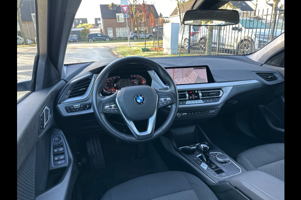BMW 1-serie 118i Business Edit Automaat Clima Navi 33.094 KM NL-Auto