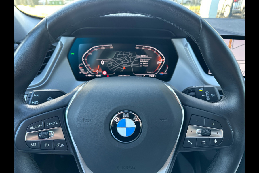 BMW 1-serie 118i Business Edit Automaat Clima Navi 33.094 KM NL-Auto