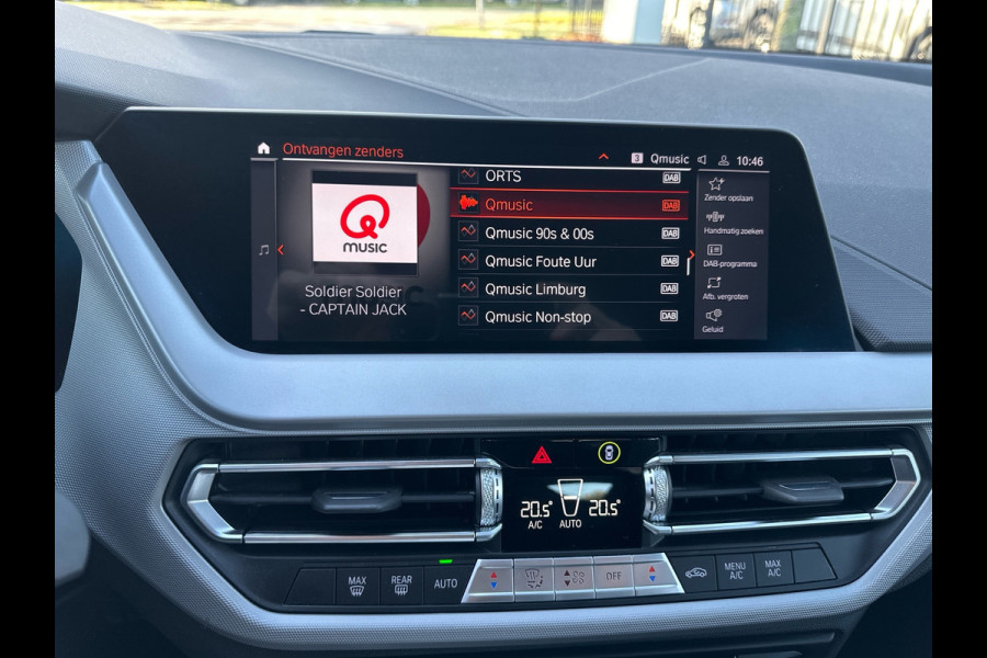 BMW 1-serie 118i Business Edit Automaat Clima Navi 33.094 KM NL-Auto