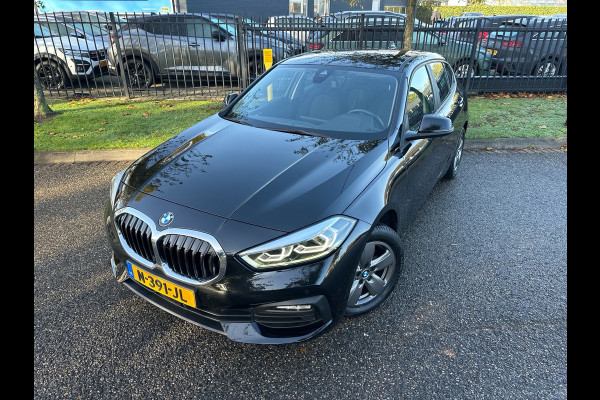 BMW 1-serie 118i Business Edit Automaat Clima Navi 33.094 KM NL-Auto